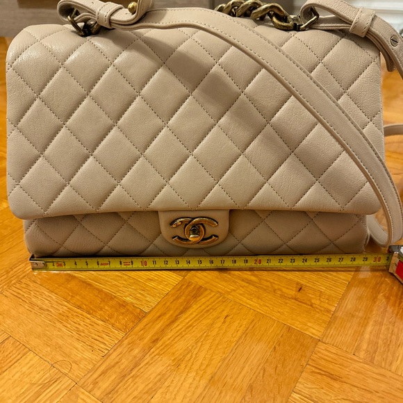 Authentic brand new Chanel handbag - Picture 13 of 15